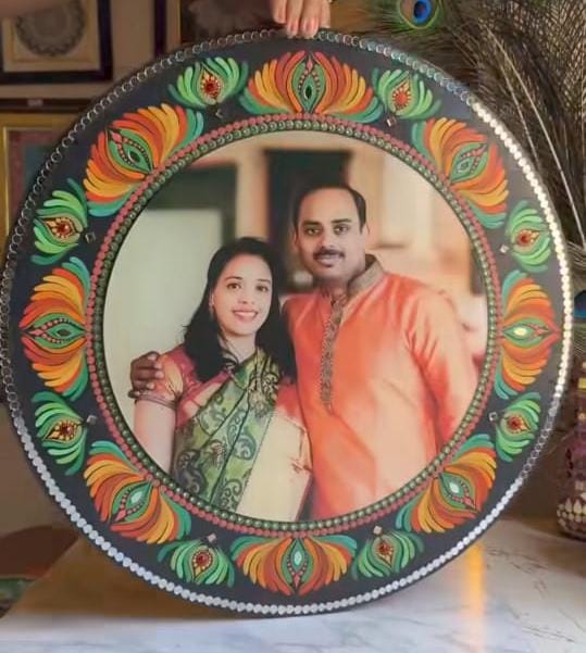 Mandala photo frame (18-inch diameter)