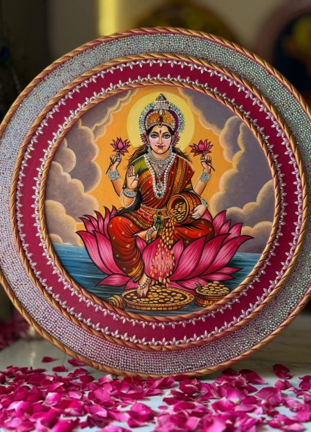 Goddess Lakshmi Hand-Painted Artwork Pure and original Kundan's work Size 20 inchÂ